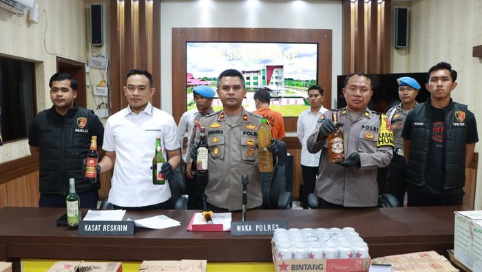 Pria di Berau Jadi Distributor 23 Ribu Botol Miras, Sasar Warung Kecil